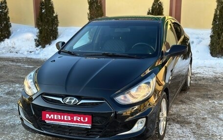 Hyundai Solaris II рестайлинг, 2014 год, 799 990 рублей, 27 фотография