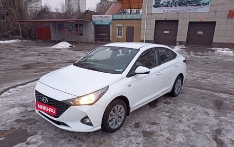 Hyundai Solaris II рестайлинг, 2020 год, 1 400 000 рублей, 3 фотография