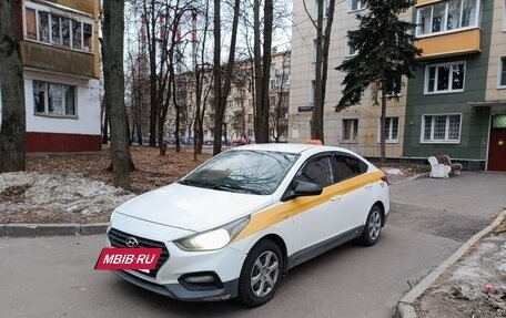 Hyundai Solaris II рестайлинг, 2018 год, 810 000 рублей, 3 фотография