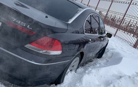 BMW 7 серия, 2002 год, 400 000 рублей, 1 фотография