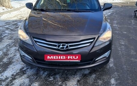 Hyundai Solaris II рестайлинг, 2014 год, 950 000 рублей, 2 фотография