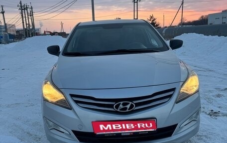 Hyundai Solaris II рестайлинг, 2014 год, 780 000 рублей, 2 фотография