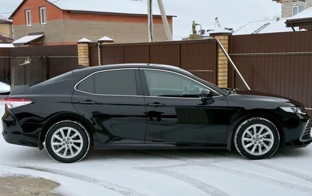 Toyota Camry, 2021 год, 3 120 000 рублей, 6 фотография