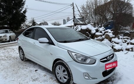 Hyundai Solaris II рестайлинг, 2011 год, 720 000 рублей, 4 фотография