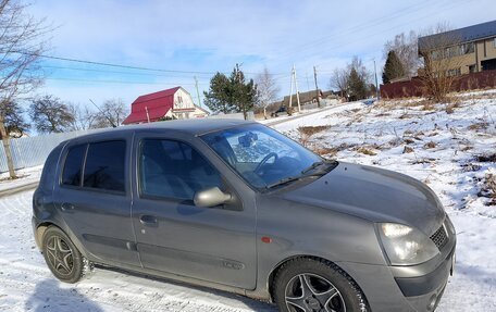 Renault Clio III, 2002 год, 320 000 рублей, 3 фотография