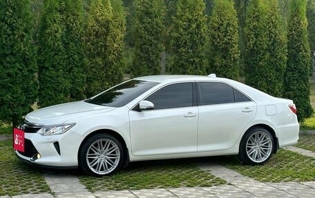 Toyota Camry, 2016 год, 2 300 000 рублей, 10 фотография