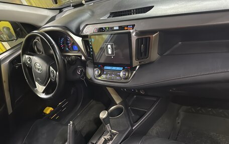 Toyota RAV4, 2014 год, 1 850 000 рублей, 14 фотография