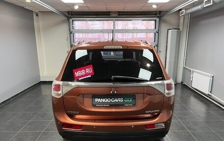 Mitsubishi Outlander III рестайлинг 3, 2012 год, 1 389 000 рублей, 2 фотография