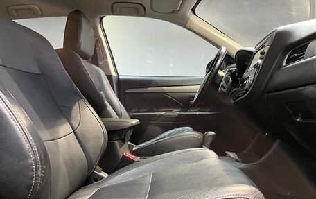 Mitsubishi Outlander III рестайлинг 3, 2012 год, 1 389 000 рублей, 18 фотография