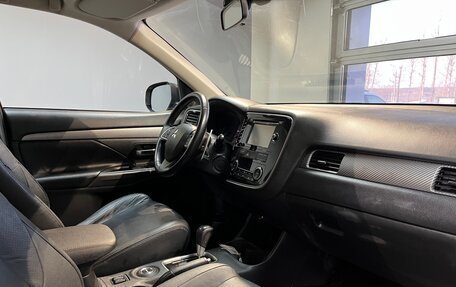 Mitsubishi Outlander III рестайлинг 3, 2012 год, 1 389 000 рублей, 17 фотография