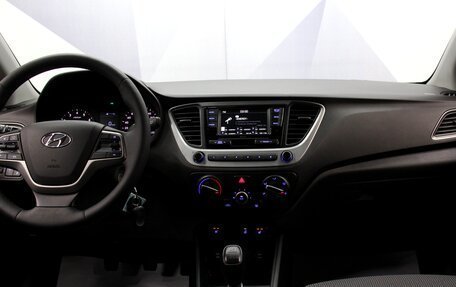 Hyundai Solaris II рестайлинг, 2017 год, 1 099 000 рублей, 13 фотография