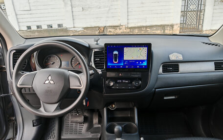 Mitsubishi Outlander III рестайлинг 3, 2012 год, 1 520 000 рублей, 12 фотография