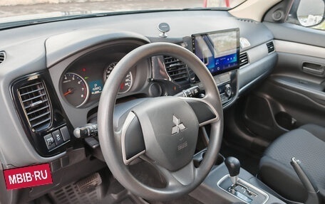 Mitsubishi Outlander III рестайлинг 3, 2012 год, 1 520 000 рублей, 13 фотография