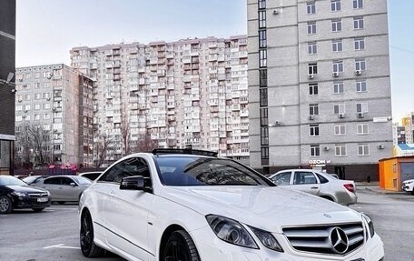 Mercedes-Benz E-Класс, 2012 год, 2 500 000 рублей, 3 фотография