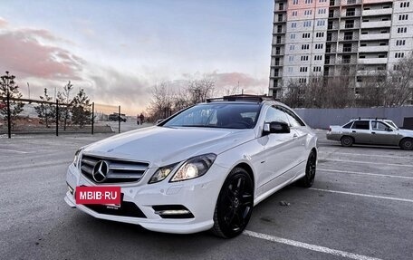 Mercedes-Benz E-Класс, 2012 год, 2 500 000 рублей, 2 фотография