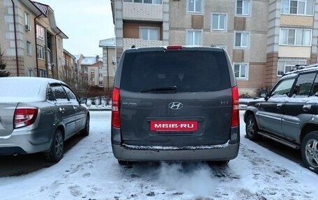 Hyundai H-1 II рестайлинг, 2011 год, 1 200 000 рублей, 4 фотография