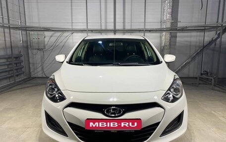 Hyundai i30 II рестайлинг, 2013 год, 899 000 рублей, 2 фотография