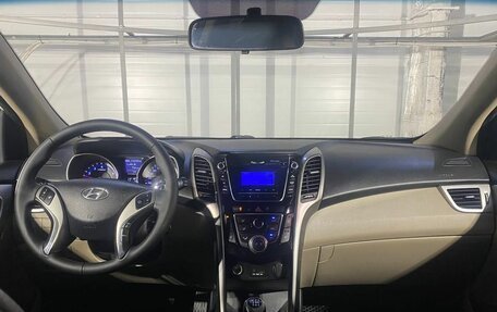 Hyundai i30 II рестайлинг, 2013 год, 899 000 рублей, 13 фотография