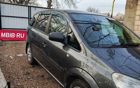 Opel Zafira B, 2010 год, 700 000 рублей, 7 фотография