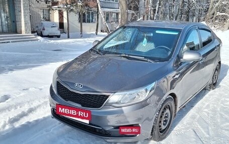 KIA Rio III рестайлинг, 2015 год, 970 000 рублей, 3 фотография