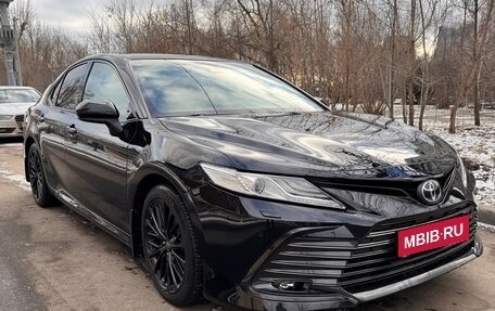 Toyota Camry, 2021 год, 4 000 000 рублей, 1 фотография