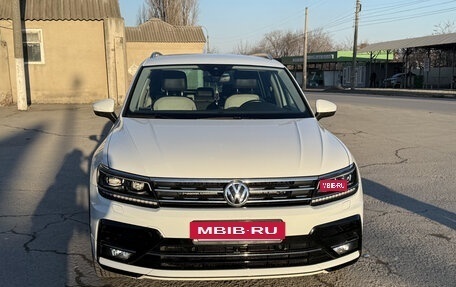 Volkswagen Tiguan II, 2019 год, 3 850 000 рублей, 3 фотография