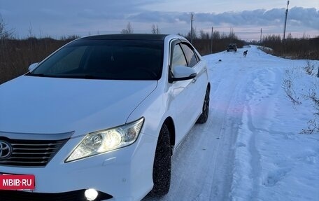 Toyota Camry, 2013 год, 2 300 000 рублей, 2 фотография