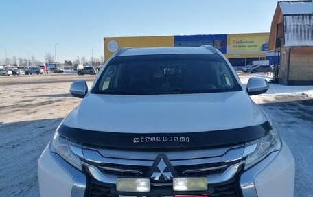 Mitsubishi Pajero Sport III рестайлинг, 2019 год, 3 600 000 рублей, 1 фотография