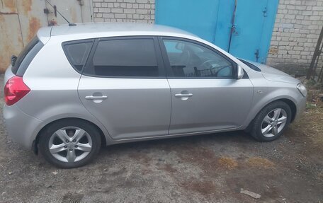 KIA cee'd I рестайлинг, 2009 год, 740 000 рублей, 3 фотография