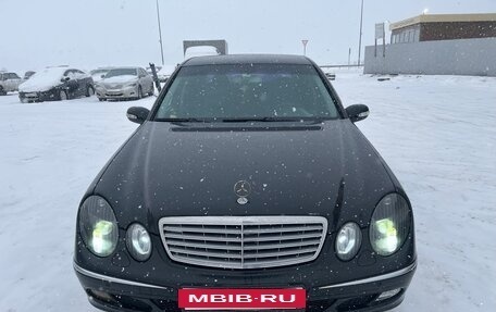 Mercedes-Benz E-Класс, 2004 год, 850 000 рублей, 2 фотография