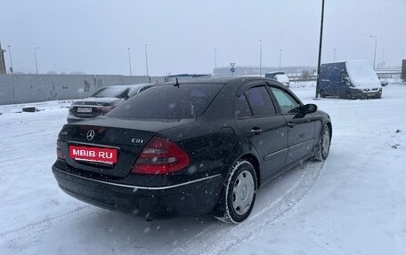 Mercedes-Benz E-Класс, 2004 год, 850 000 рублей, 5 фотография