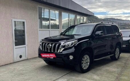 Toyota Land Cruiser Prado 150 рестайлинг 2, 2016 год, 3 880 000 рублей, 3 фотография