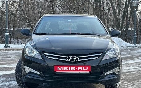 Hyundai Solaris II рестайлинг, 2015 год, 1 300 000 рублей, 2 фотография