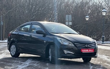 Hyundai Solaris II рестайлинг, 2015 год, 1 300 000 рублей, 3 фотография