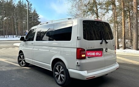 Volkswagen Caravelle T6 рестайлинг, 2020 год, 3 900 000 рублей, 5 фотография