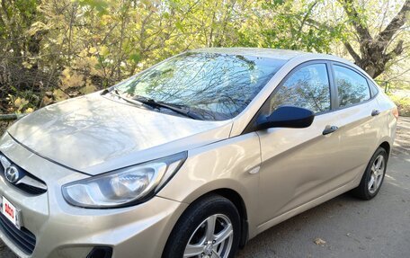 Hyundai Solaris II рестайлинг, 2014 год, 650 000 рублей, 4 фотография