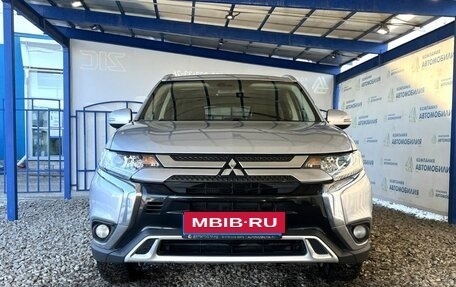 Mitsubishi Outlander III рестайлинг 3, 2019 год, 1 999 000 рублей, 8 фотография