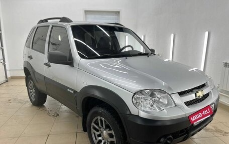 Chevrolet Niva I рестайлинг, 2012 год, 697 000 рублей, 2 фотография