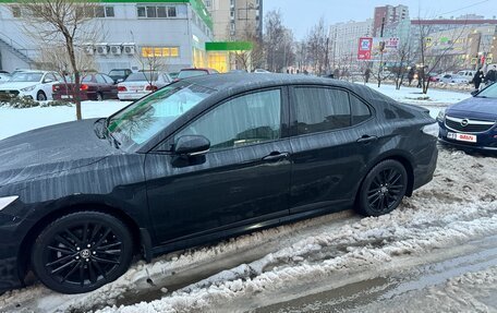 Toyota Camry, 2021 год, 2 800 000 рублей, 3 фотография