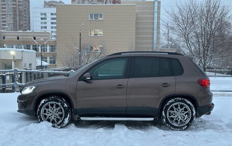 Volkswagen Tiguan I, 2015 год, 1 995 000 рублей, 2 фотография