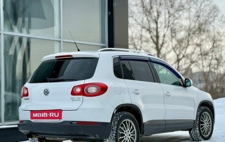 Volkswagen Tiguan I, 2011 год, 1 120 000 рублей, 2 фотография