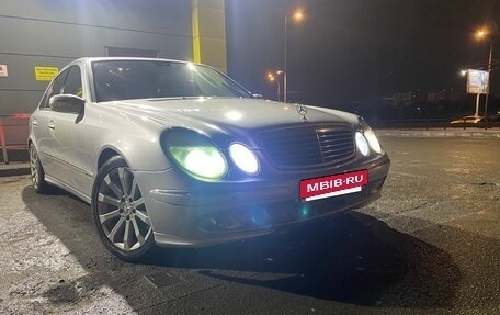 Mercedes-Benz E-Класс, 2004 год, 760 000 рублей, 4 фотография