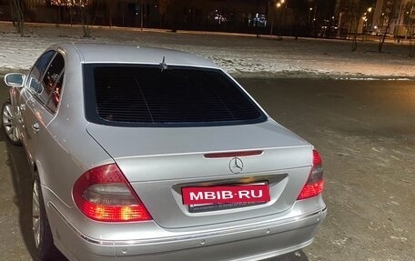 Mercedes-Benz E-Класс, 2004 год, 760 000 рублей, 14 фотография