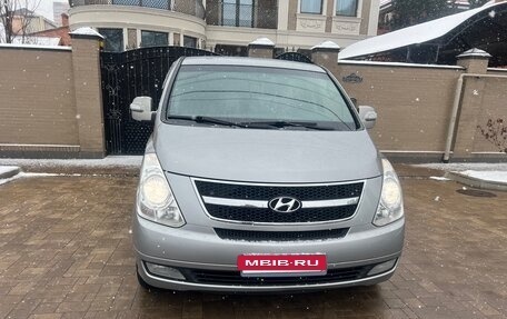 Hyundai Grand Starex Grand Starex I рестайлинг 2, 2015 год, 2 910 000 рублей, 26 фотография