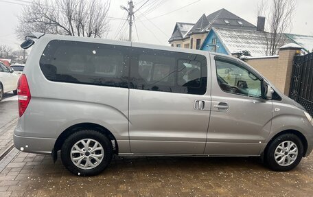 Hyundai Grand Starex Grand Starex I рестайлинг 2, 2015 год, 2 910 000 рублей, 40 фотография