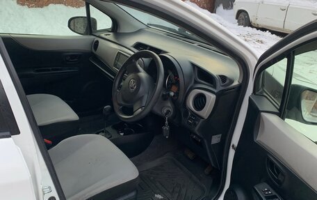 Toyota Vitz, 2012 год, 650 000 рублей, 5 фотография