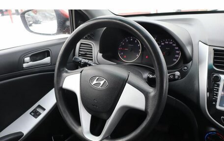 Hyundai Solaris II рестайлинг, 2012 год, 900 000 рублей, 8 фотография