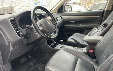 Mitsubishi Outlander III рестайлинг 3, 2012 год, 1 480 000 рублей, 17 фотография