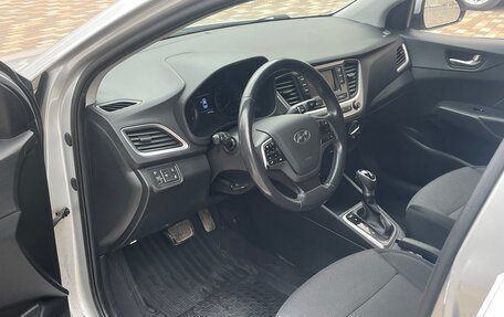 Hyundai Solaris II рестайлинг, 2017 год, 1 290 000 рублей, 13 фотография