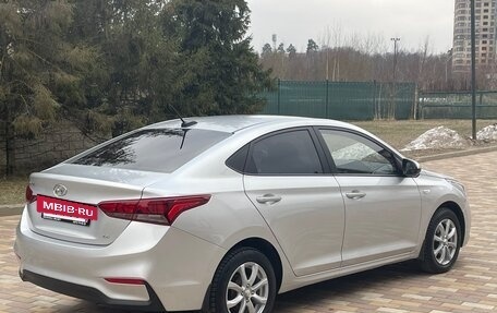 Hyundai Solaris II рестайлинг, 2017 год, 1 290 000 рублей, 4 фотография